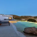 Skylines Estate Páros