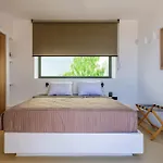 Villa Skylines Estate *