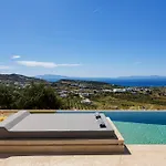 Villa Skylines Estate *