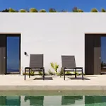 Skylines Estate