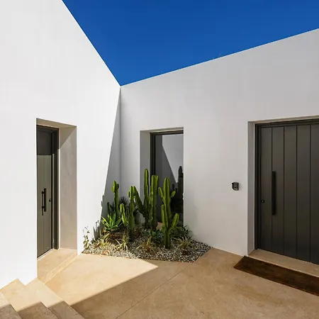 Villa Skylines Estate Alikí