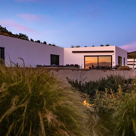 Villa Skylines Estate