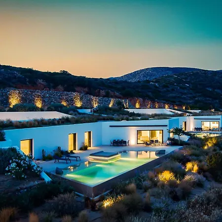 Skylines Estate Villa Alikí