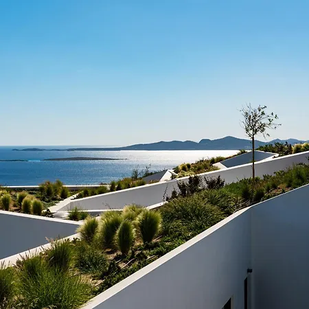 Skylines Estate Villa *