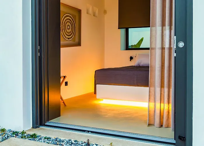 Skylines Estate Villa *