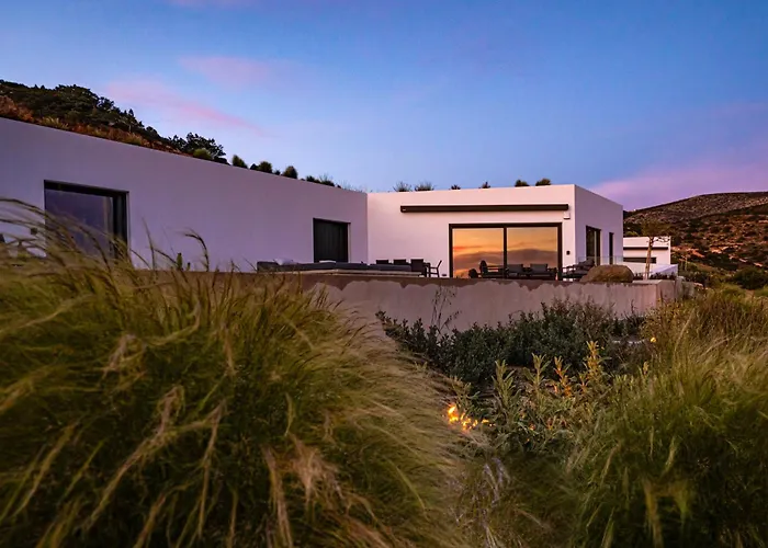 Villa Skylines Estate